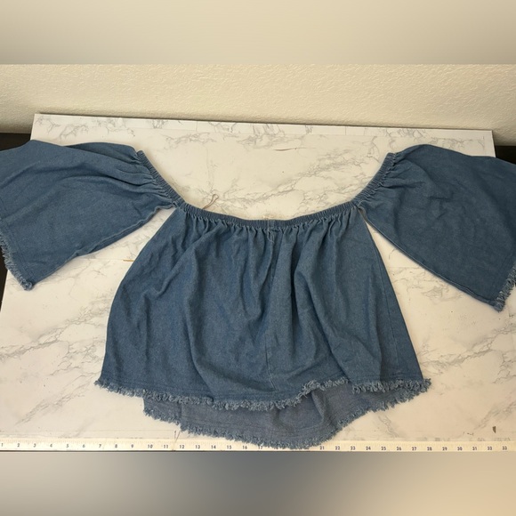 Better Be Jean 3/4 Sleeve Crop Top Women’s M Denim Raw Hem Elastic Chest F1 - Picture 3 of 5